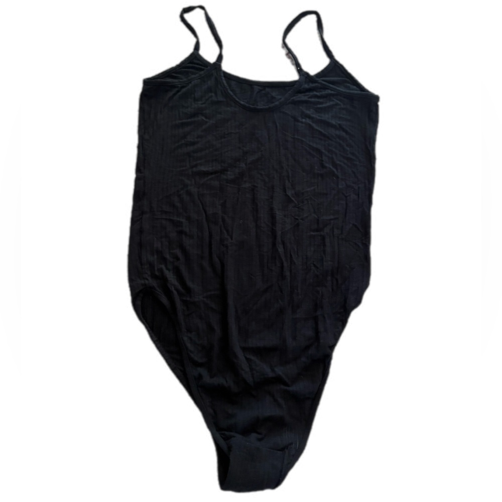 Black‎ bodysuit